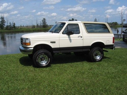 1995 ford bronco eddie bauer -many upgades- must see!