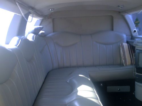 1996 Lincoln Town Car Executive Limousine 4-Door 4.6L, image 7