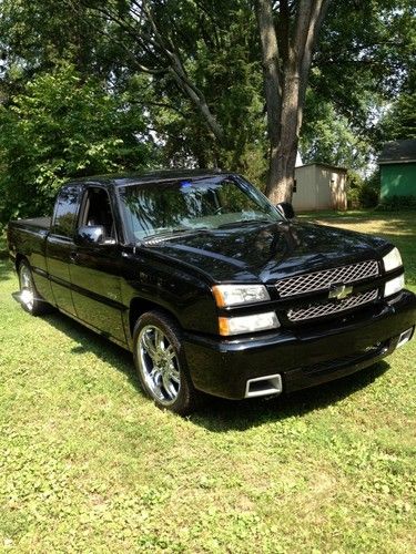 Silverado ss very rare, one owner, florida truck, all wheel drive, 6.0 eng.