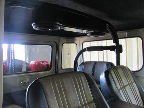 1974 Toyota Land Cruiser Restored 4x4 Convertible Offroad Bronco Jeep Scout SUV, image 13