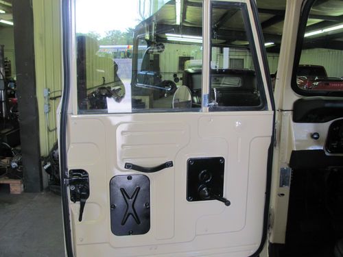 1974 Toyota Land Cruiser Restored 4x4 Convertible Offroad Bronco Jeep Scout SUV, image 19