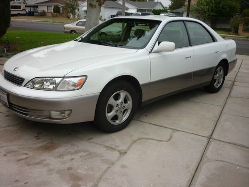 1999 lexus es 300 very low miles, excellent condition