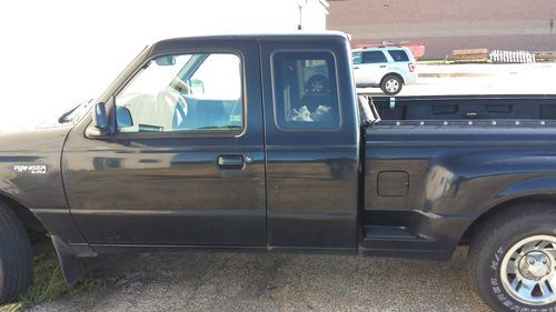 1998 ford ranger xlt extended cab manual transmission 217,000mi