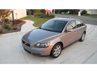 Great sedan !just serviced ! leather ! power seat ! no reserve ! 2006