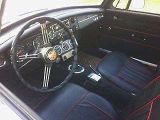 Mgb gt 1967 very nice condition period correct 44k miles a/c documents classic