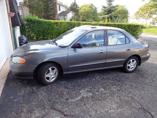 1999 grey 4dr. elantra good condition great second car