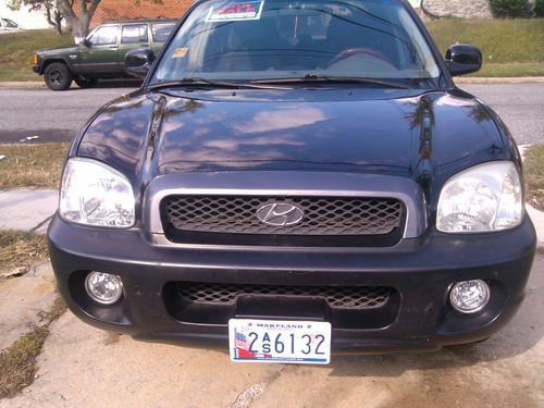 Hyundai santa fe clear title, run and dryve good