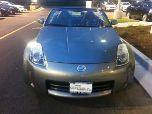 2006 nissan 350 z convertible