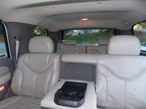 2002 GMC Yukon SLT 4WD * WHITE * Leather Interior * Sunroof * Third Row Seat, image 3