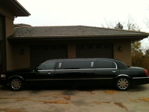 2003 6 passenger limousine lincoln town car