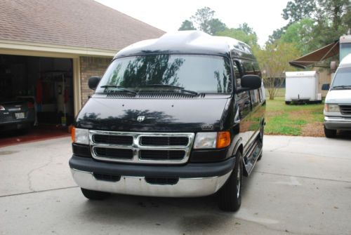 2003 Dodge Ram 1500 Van Base Standard Passenger Van 3-Door 5.2L, image 2