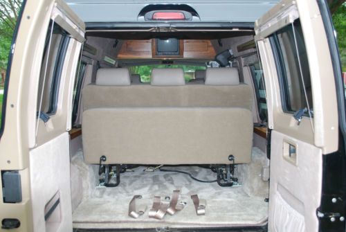 2003 Dodge Ram 1500 Van Base Standard Passenger Van 3-Door 5.2L, image 4