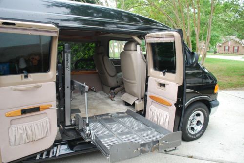 2003 Dodge Ram 1500 Van Base Standard Passenger Van 3-Door 5.2L, image 6