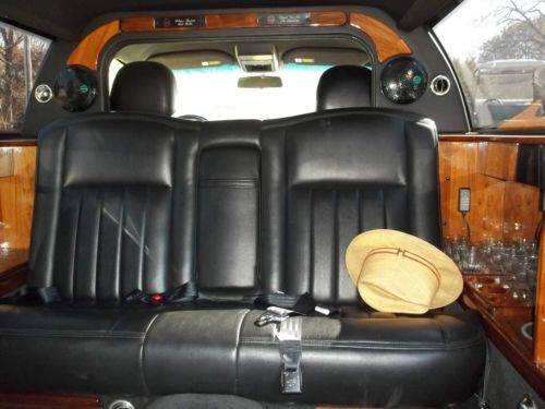 2005 LINCOLN TOWN CAR EXECUTIVE BLACK 4DR LIMOUSINE NON-SMOKER, image 9