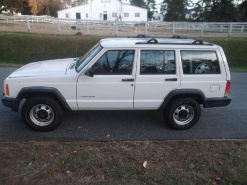 2000 jeep cherokee se sport utility 4-door 4.0l - 4x4! low miles!! runs great!