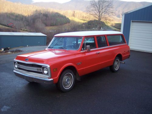 1970 chevy suburban