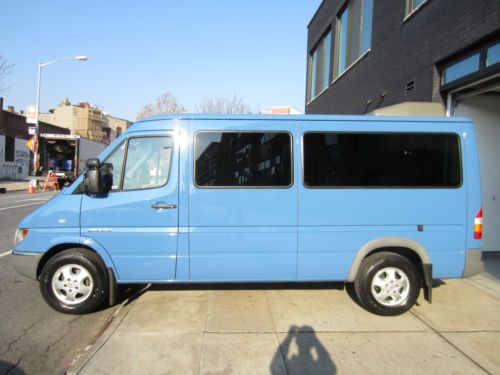 2005 dodge sprinter 2500 140inch 10passenger van very low miles