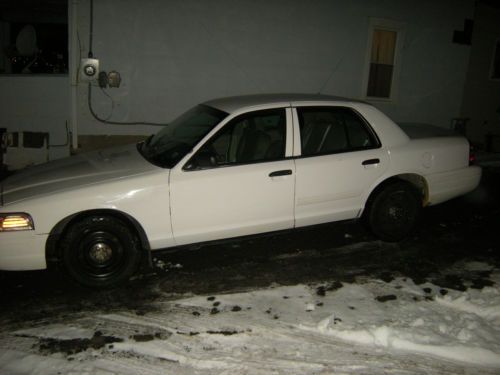 2009 ford crown victoria police interceptor sedan 4-door 4.6l