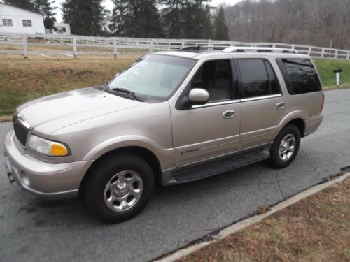 2001 lincoln navigator sport utility 4-door 5.4l fully loaded no reserve 4x4