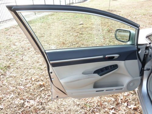 NO RESERVE HYBRID 1.3L NAVIGATION COLD A/C KEYLESS EXTRA CLEAN RUNS DRIVES NEW, image 19