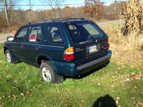 1999 4 door isuzu