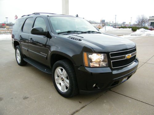 2008 chevy tahoe 4x4 lt3 navigation, cd/dvd, power sun roof