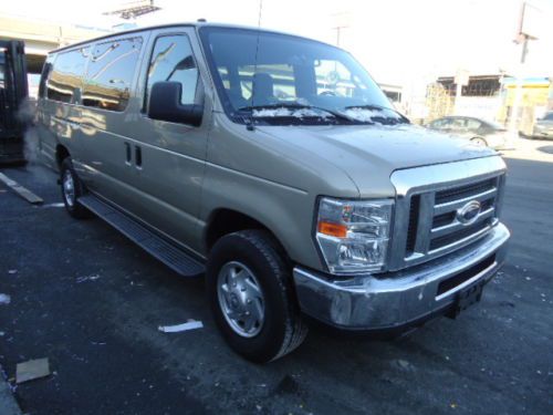 2012 ford e350 club wagon xlt - salvage/repairable title
