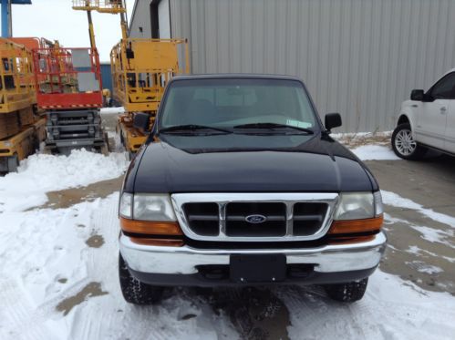 1999 ford ranger 4x4 ext cab. 95k low miles automatic 3.0 v6