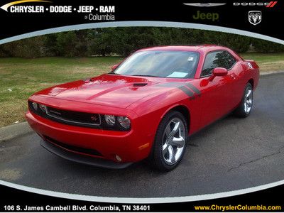 R/t coupe 5.7l hemi am/fm/sat/cd/nav clean car fax one owner financing