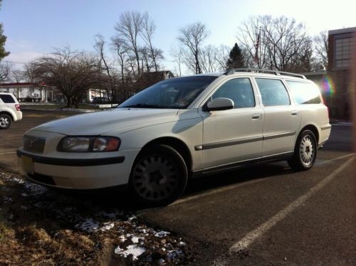 2001 volvo v70 2.4t wagon 4-door 2.4l