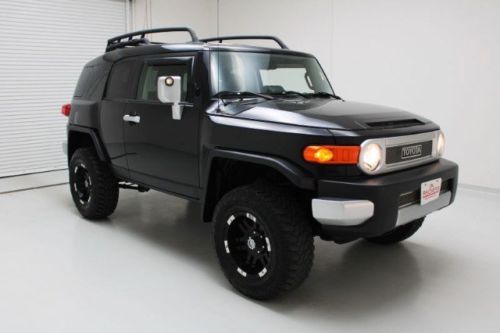 2007 toyota fj cruiser - manual, 4wd, 1 own. custom chrome wheels!