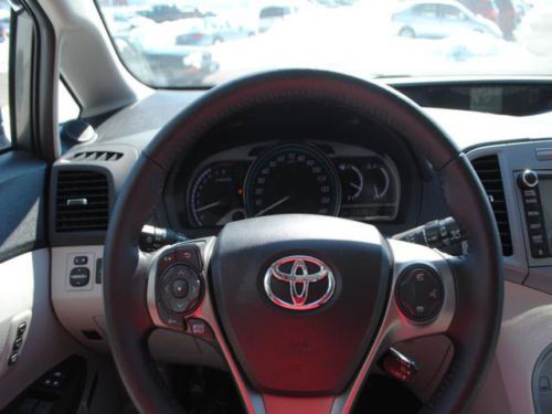 Limited w/Na 3.5L Power Steering Power Brakes Power Door Locks Power Windows, image 12