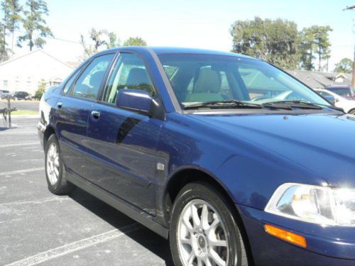 2003 volvo s40 base sedan 4-door 1.9l