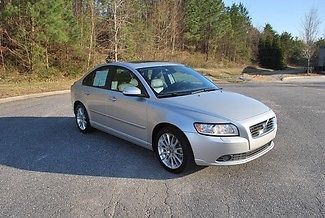 2009 volvo s40 2.4 .silver/grey leather,all power,sunroof 49k 1 owner mint