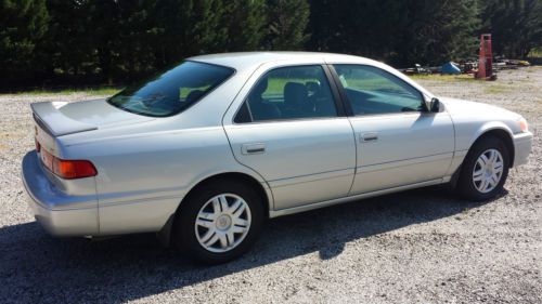 Nice camry fly in and drive it home!  new tires and battery road ready car!!!!!!