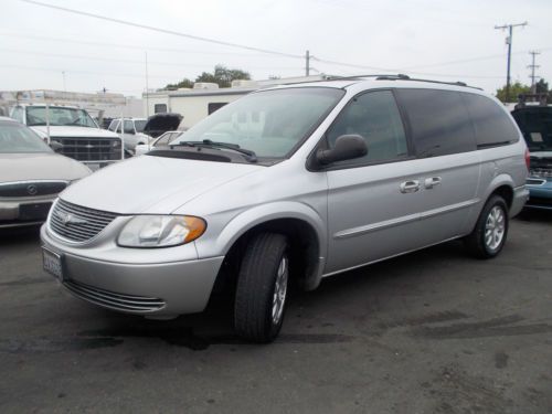 2002 chrysler town &amp; country, no reserve