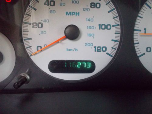 2002 Chrysler Town & Country, NO RESERVE, image 6