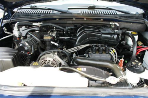 XLT SUV CD 4X4 4-Wheel Disc Brakes 5-Speed A/T A/C ABS Adjustable Steering Wheel, image 7