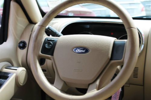 XLT SUV CD 4X4 4-Wheel Disc Brakes 5-Speed A/T A/C ABS Adjustable Steering Wheel, image 10