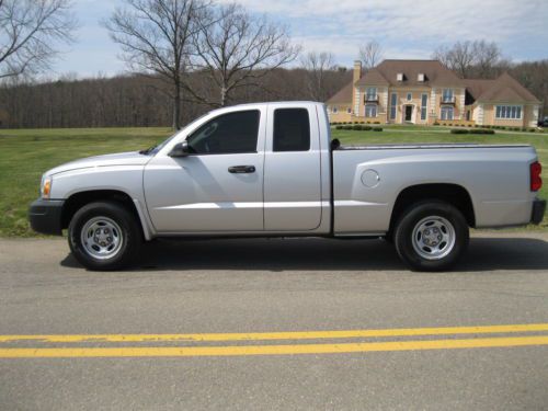 2006 dodge dakota st crew cab pickup 4-door 3.7l