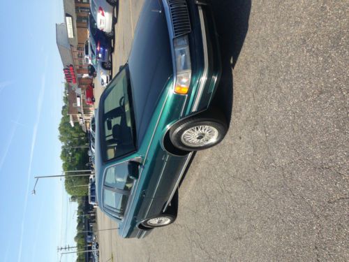 1992 lincoln continental executive sedan 4-door 3.8l