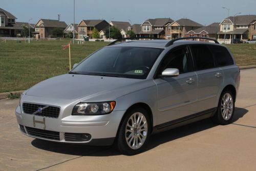 2005 volvo v50 wagin turbo,clean title,rust free,weekend special