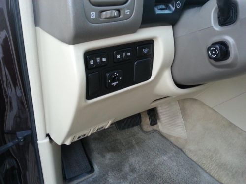 No Reserve .Smoke free, Excellent condition, Clean title, image 17