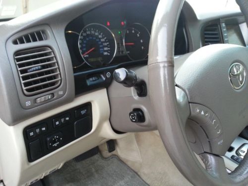 No Reserve .Smoke free, Excellent condition, Clean title, image 18