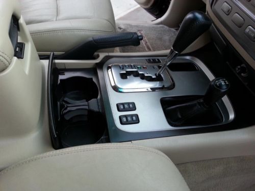 No Reserve .Smoke free, Excellent condition, Clean title, image 31