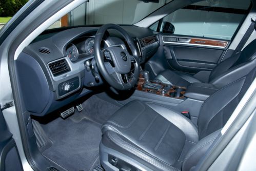 2011 Volkswagen Touareg Hybrid Sport Utility 4-Door 3.0L, US $35,900.00, image 5