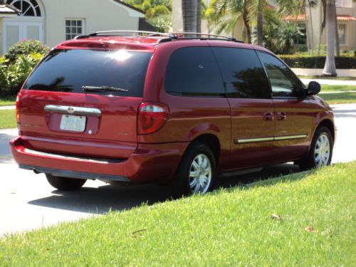 2006 CHRYSLER TOWN COUNTRY TOURING 1OWN TV/DVD LOW MILES NON SMOKER NO RESERVE!, image 6