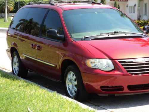 2006 CHRYSLER TOWN COUNTRY TOURING 1OWN TV/DVD LOW MILES NON SMOKER NO RESERVE!, image 9