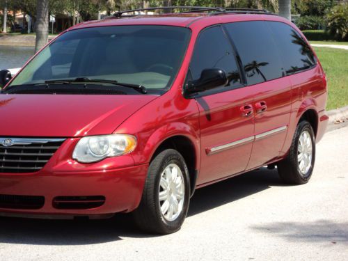 2006 CHRYSLER TOWN COUNTRY TOURING 1OWN TV/DVD LOW MILES NON SMOKER NO RESERVE!, image 11