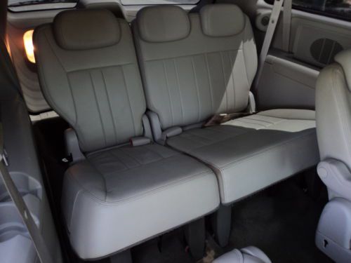 2006 CHRYSLER TOWN COUNTRY TOURING 1OWN TV/DVD LOW MILES NON SMOKER NO RESERVE!, image 18